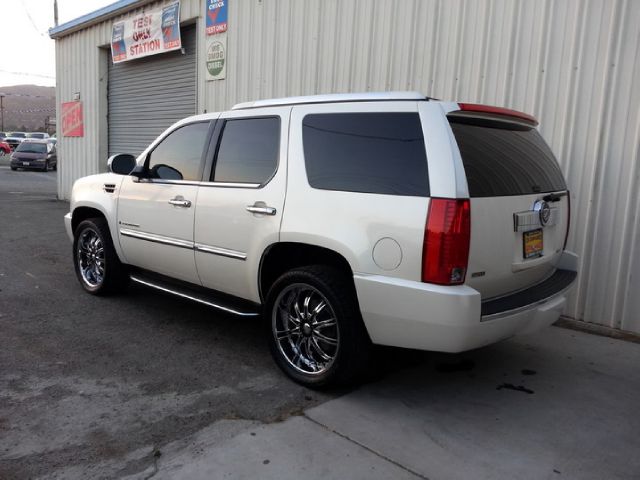 2009 Cadillac Escalade EX - DUAL Power Doors