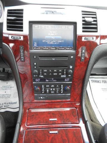 2009 Cadillac Escalade EX - DUAL Power Doors