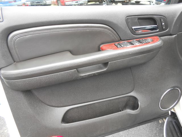 2009 Cadillac Escalade EX - DUAL Power Doors