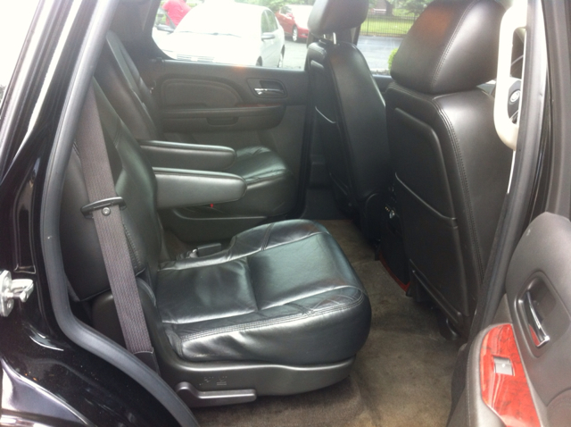 2010 Cadillac Escalade GLS PZEV