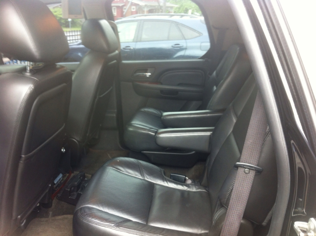 2010 Cadillac Escalade GLS PZEV