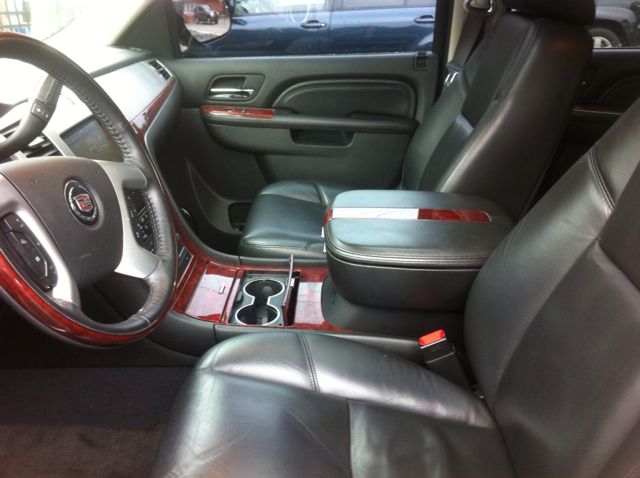 2010 Cadillac Escalade GLS PZEV