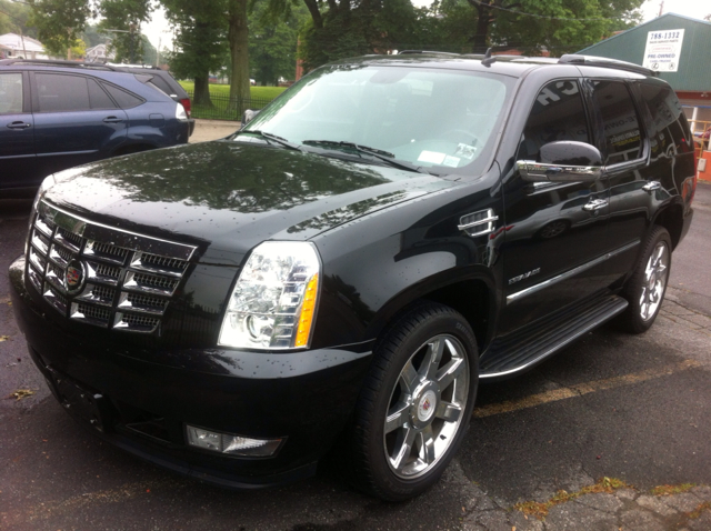 2010 Cadillac Escalade GLS PZEV