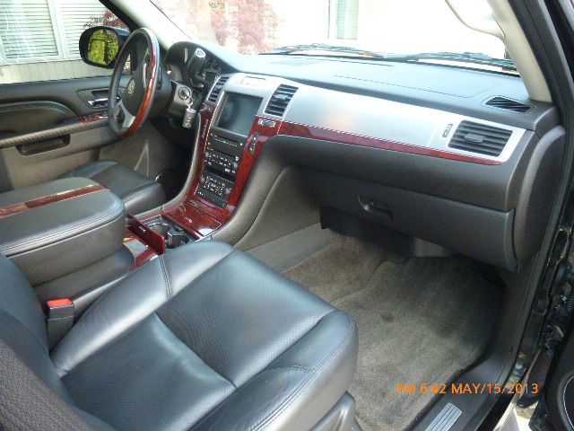 2010 Cadillac Escalade GLS PZEV