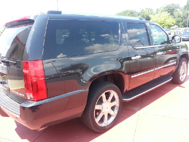 2010 Cadillac Escalade 5dr Hatchback Automatic