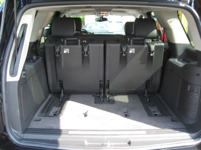 2011 Cadillac Escalade GLS PZEV