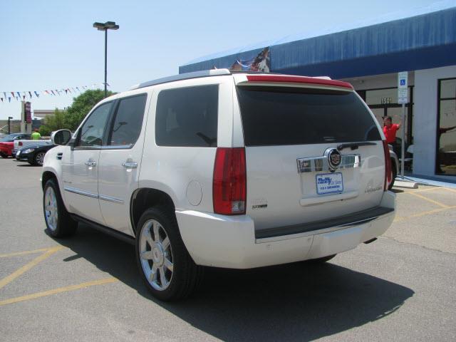2011 Cadillac Escalade Premium