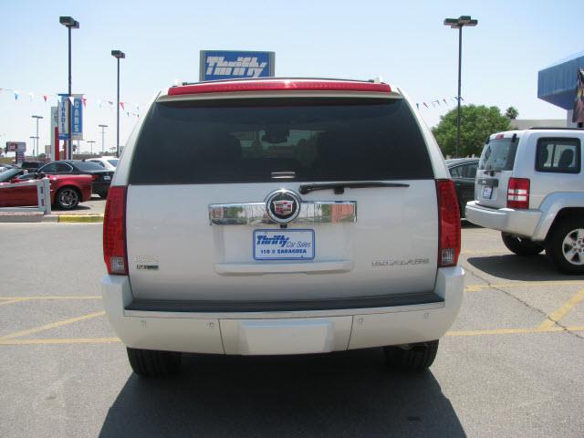 2011 Cadillac Escalade Premium