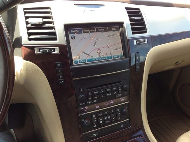 2011 Cadillac Escalade SE W/rse