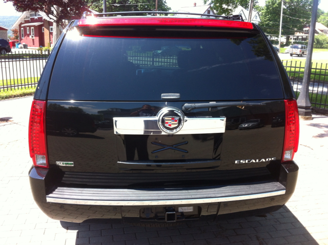 2011 Cadillac Escalade GLS PZEV