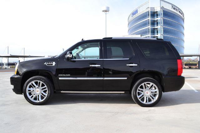 2013 Cadillac Escalade SEL 1 Owner AWD