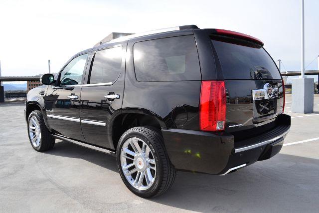 2013 Cadillac Escalade SEL 1 Owner AWD