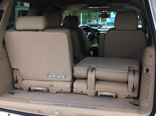 2013 Cadillac Escalade SE W/rse