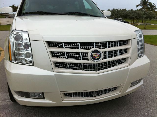 2013 Cadillac Escalade SE W/rse