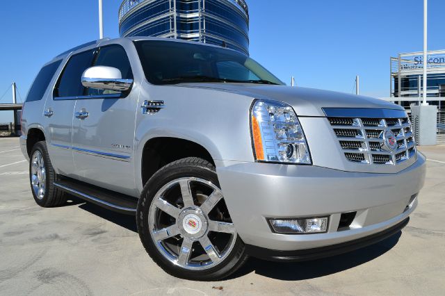 2013 Cadillac Escalade GLS PZEV