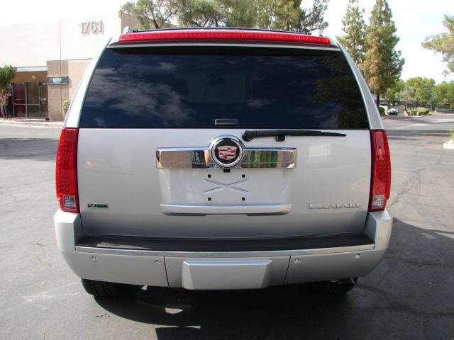 2013 Cadillac Escalade GLS PZEV