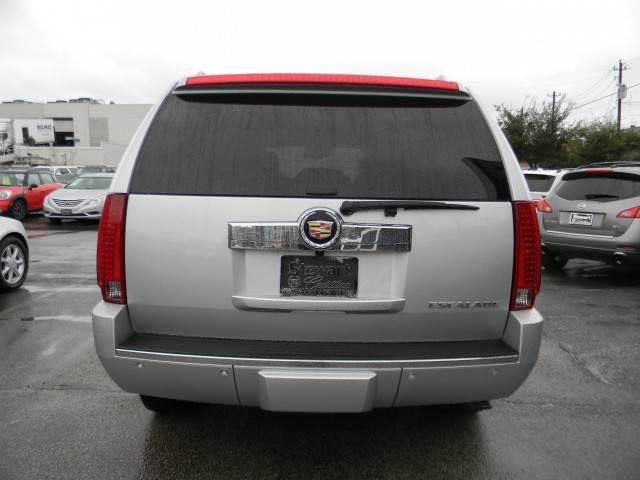 2014 Cadillac Escalade GLS PZEV
