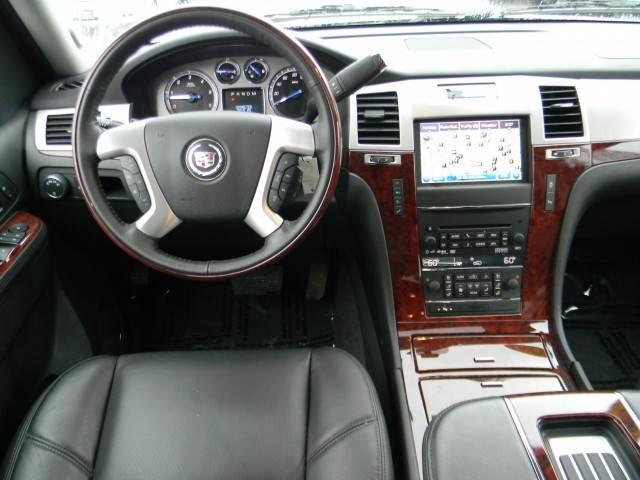 2014 Cadillac Escalade GLS PZEV