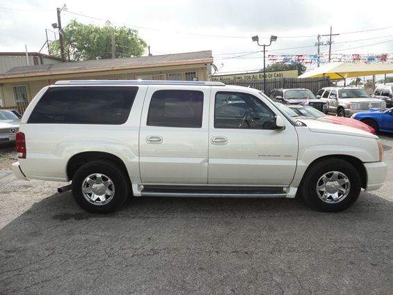 2003 Cadillac Escalade ESV SR5 Sport Utility 4D