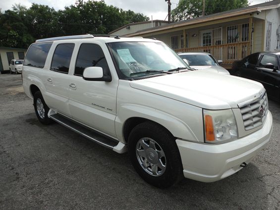 2003 Cadillac Escalade ESV SR5 Sport Utility 4D