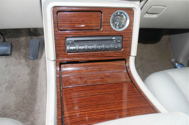 2003 Cadillac Escalade ESV SR5 Sport Utility 4D