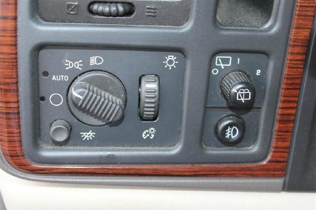 2003 Cadillac Escalade ESV SR5 Sport Utility 4D