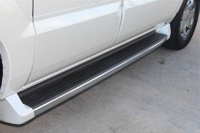 2003 Cadillac Escalade ESV SR5 Sport Utility 4D