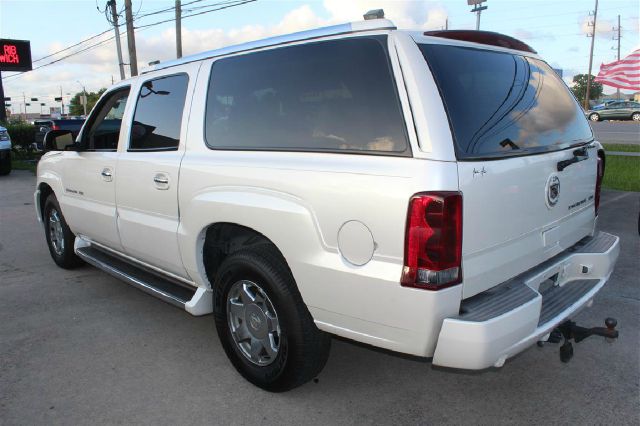 2003 Cadillac Escalade ESV SR5 Sport Utility 4D