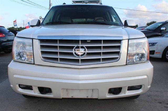 2003 Cadillac Escalade ESV SR5 Sport Utility 4D