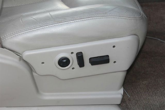 2003 Cadillac Escalade ESV SR5 Sport Utility 4D