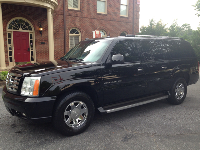 2004 Cadillac Escalade ESV 323ci