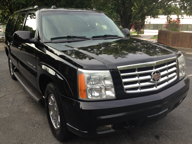 2004 Cadillac Escalade ESV 323ci