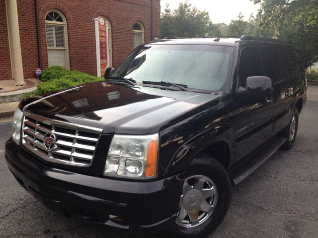 2004 Cadillac Escalade ESV 323ci