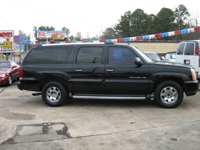 2004 Cadillac Escalade ESV 323ci