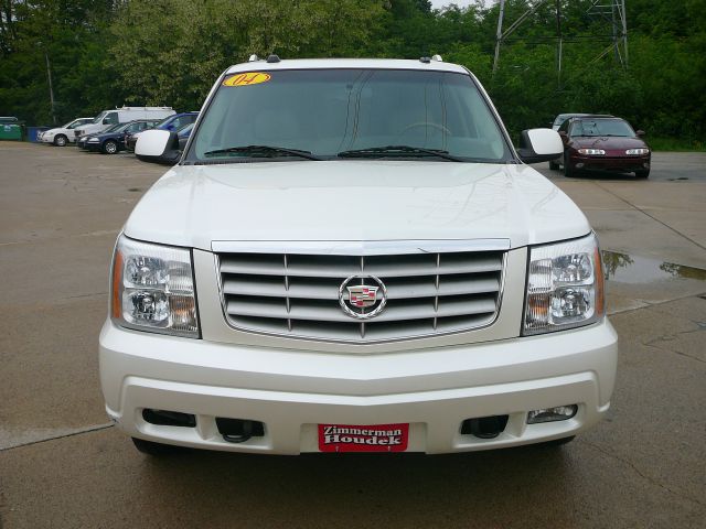 2004 Cadillac Escalade ESV SR5 Sport Utility 4D