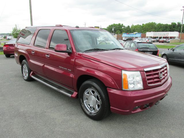 2004 Cadillac Escalade ESV SR5 Sport Utility 4D