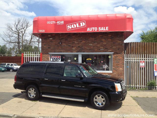 2004 Cadillac Escalade ESV SR5 Sport Utility 4D