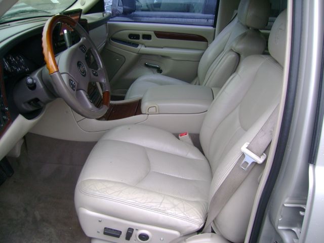 2004 Cadillac Escalade ESV EX - DUAL Power Doors
