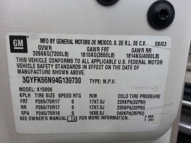 2004 Cadillac Escalade ESV SR5 Sport Utility 4D