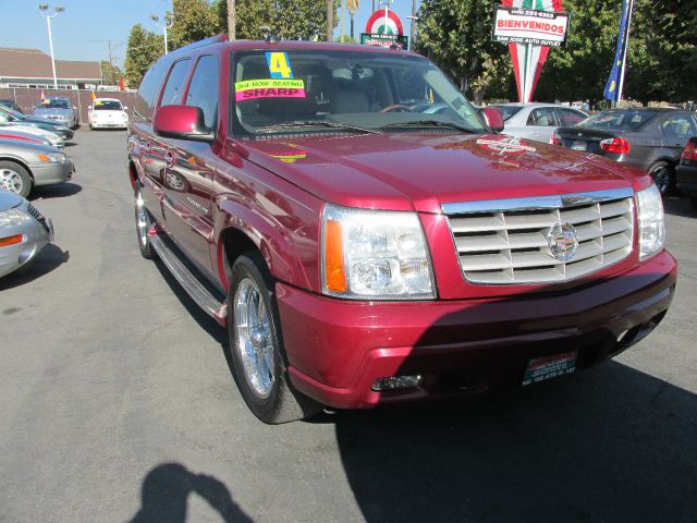 2004 Cadillac Escalade ESV 323ci