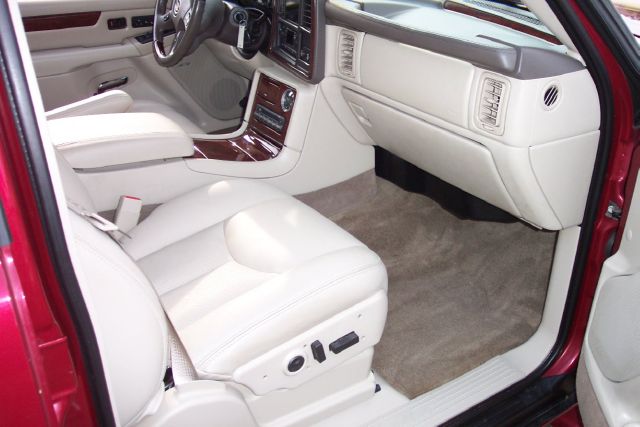 2005 Cadillac Escalade ESV SR5 Sport Utility 4D