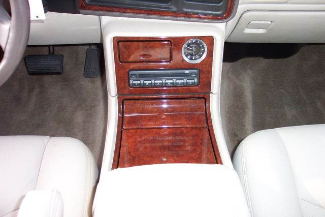 2005 Cadillac Escalade ESV SR5 Sport Utility 4D