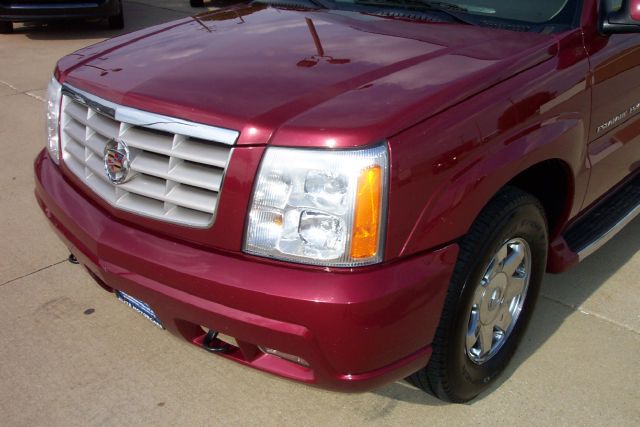 2005 Cadillac Escalade ESV SR5 Sport Utility 4D