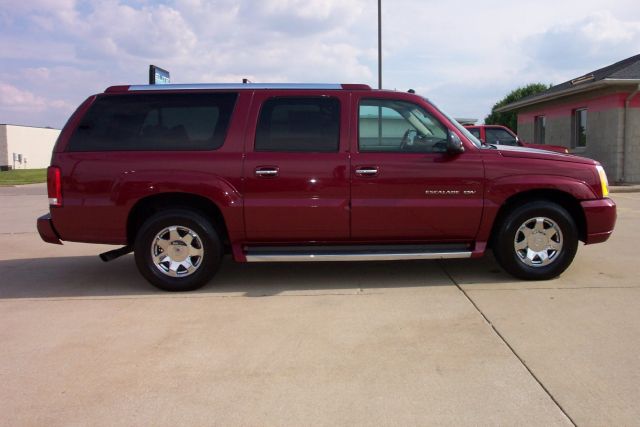 2005 Cadillac Escalade ESV SR5 Sport Utility 4D