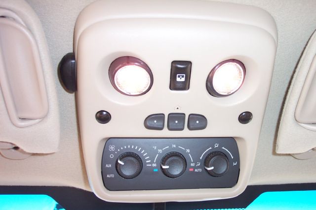 2005 Cadillac Escalade ESV SR5 Sport Utility 4D