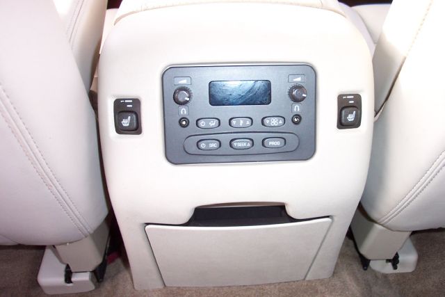 2005 Cadillac Escalade ESV SR5 Sport Utility 4D