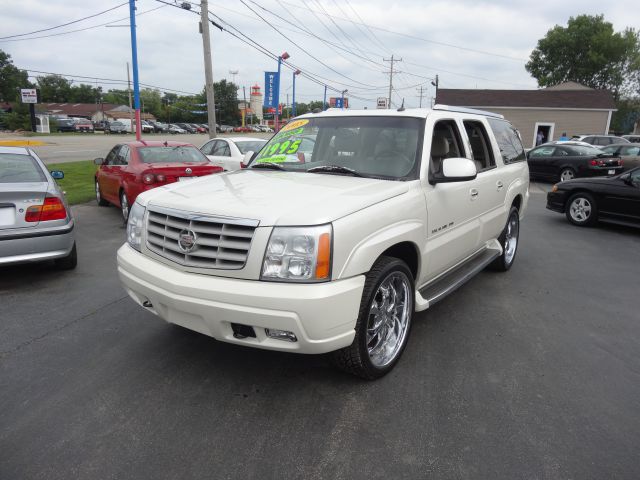 2005 Cadillac Escalade ESV 323ci