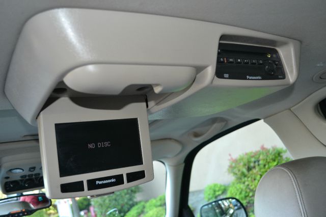 2005 Cadillac Escalade ESV 323ci