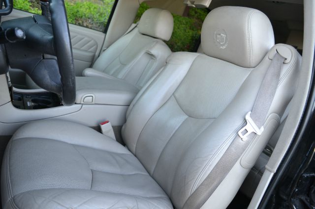 2005 Cadillac Escalade ESV 323ci