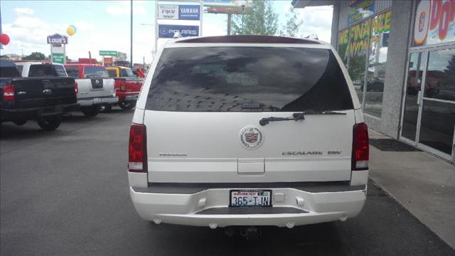2005 Cadillac Escalade ESV Base